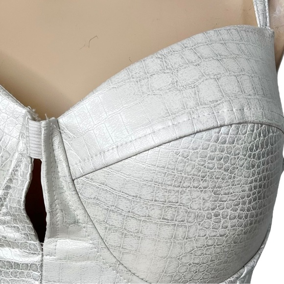 Bustier Crop Top Faux Crocodile Leather White Silver Size Medium - Picture 3 of 8